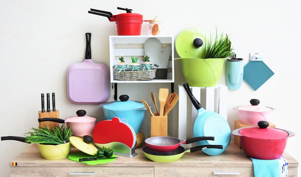 Perabotan rumah minimalis